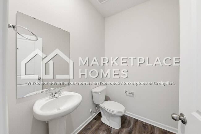 Building Photo - 6300 Trailview Dr