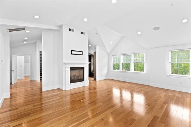 Building Photo - 45 Ocean Ledge Dr