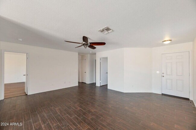 Building Photo - 13825 W Ironwood St