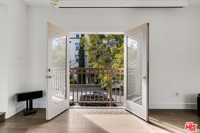 Building Photo - 5744 S Celedon Creek