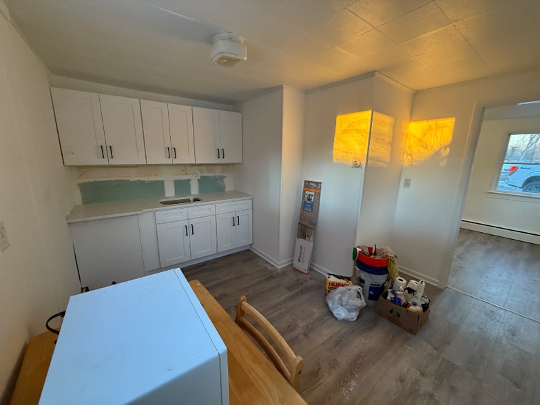 Building Photo - 231 US-6