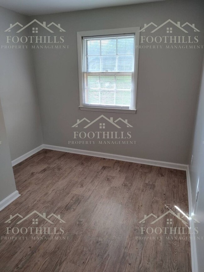 Building Photo - 3-Bedroom Rental Near Anderson University
