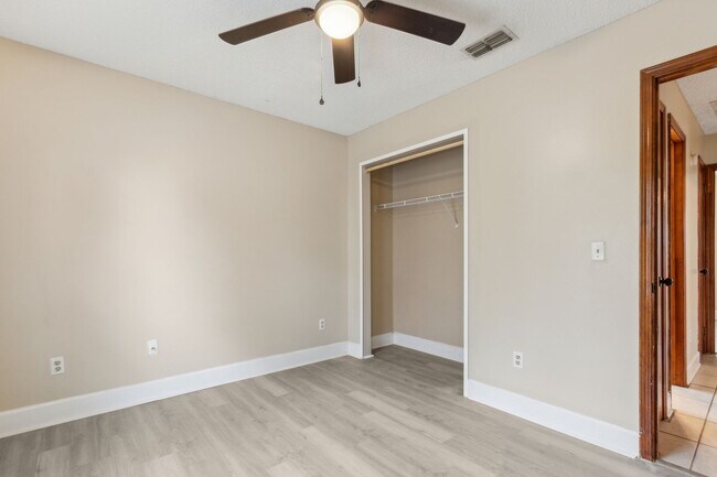 Building Photo - 8471-8473 3 Creeks Blvd