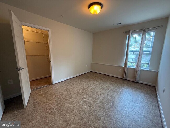 Building Photo - 20850 Autumn Mill Ct