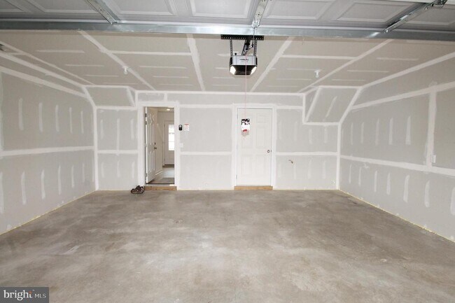 Building Photo - 2445 Spring Water Cir