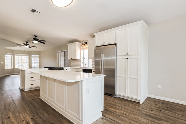 Building Photo - 3134 E McKellips Rd