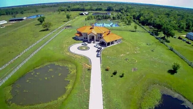 Building Photo - 848 Juliff-Manvel Rd