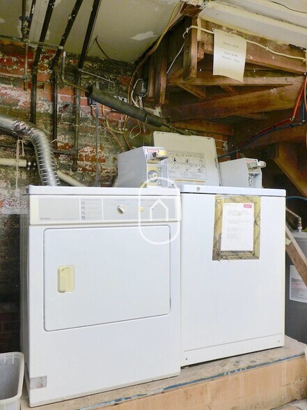 Building Photo - 5 Sussex St