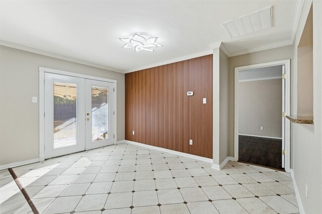 Building Photo - 2918 St Rita Dr