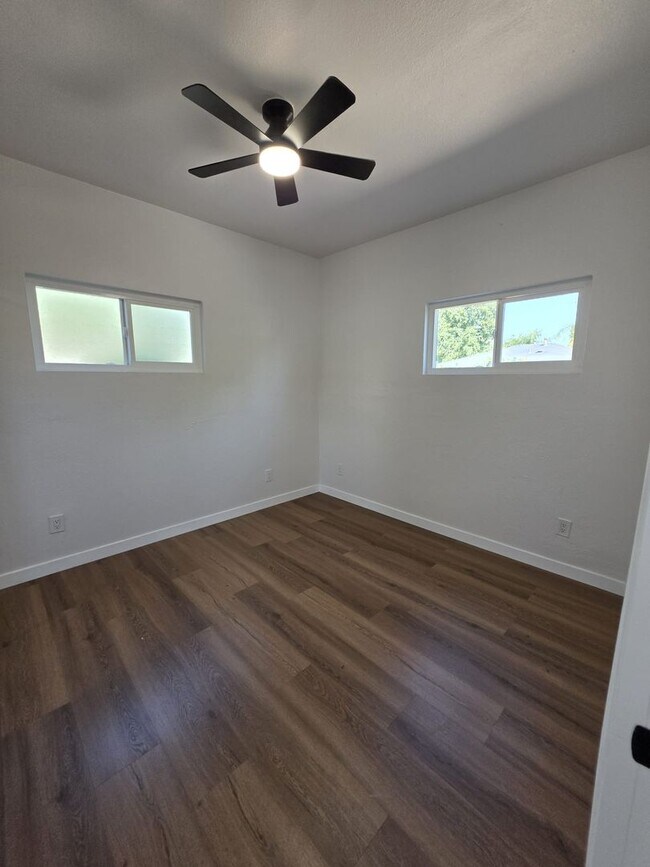 Building Photo - 3260-64 Steel Steet