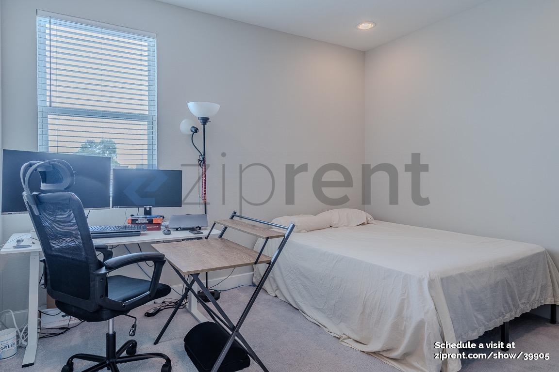 Building Photo - 2510 Tuam St