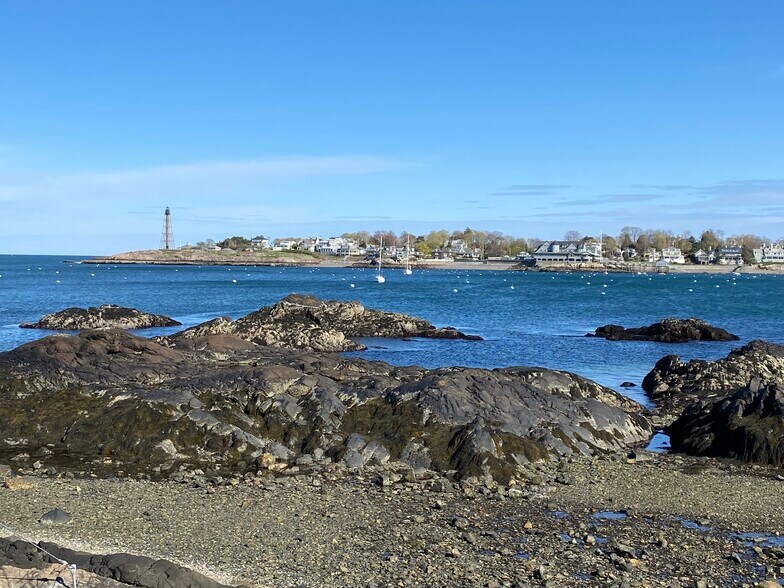 Building Photo - 10 Bradford Ct