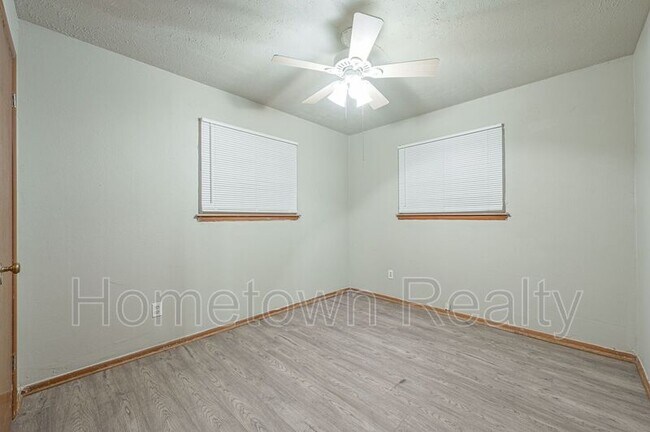 Building Photo - 1332 SW 63rd St