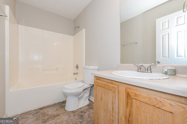 Building Photo - 5179 Tew Ln SW
