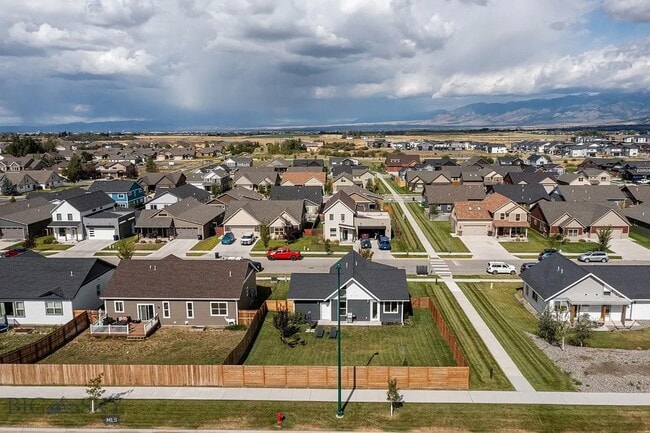 Building Photo - Charming Three Bedroom Home with Large Fenced Yard