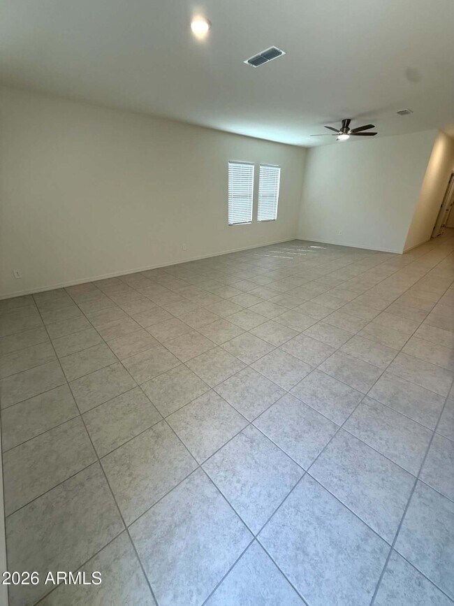 Building Photo - 2073 Driftwood Dr