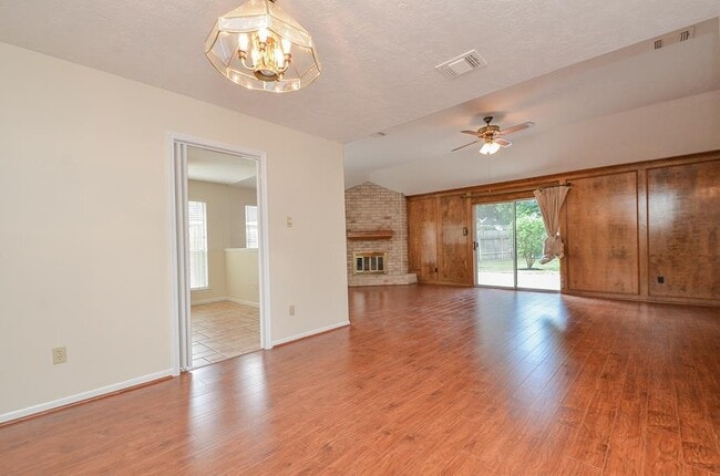 Building Photo - 1035 Western Meadows Dr
