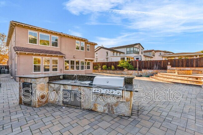 Building Photo - 3223 Carpenter Way