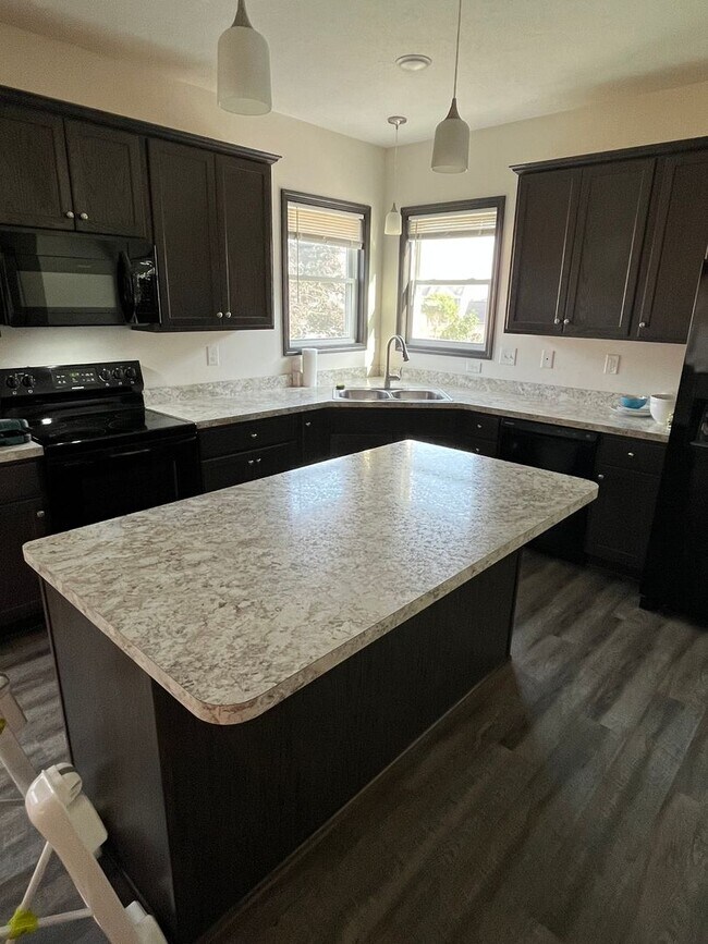 Building Photo - 149 Southpark Dr