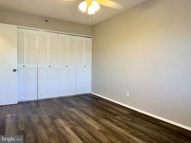 Building Photo - 313 Sweet Briar Ct