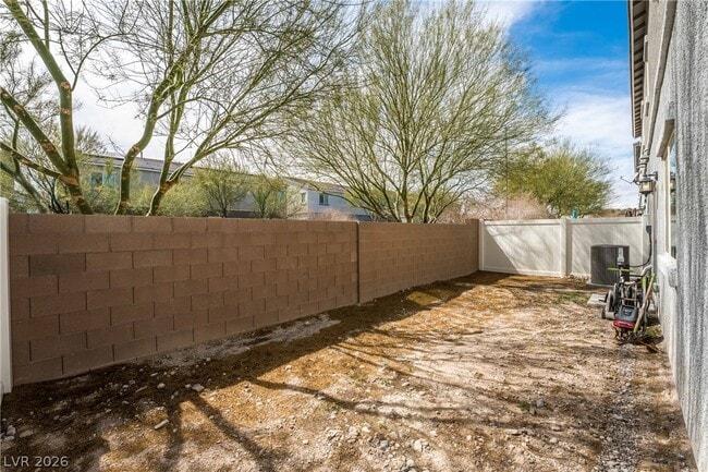 Building Photo - 2725 Rainy Meadows Ave