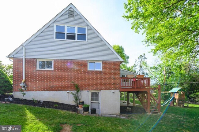 Building Photo - 1505 Bedworth Rd