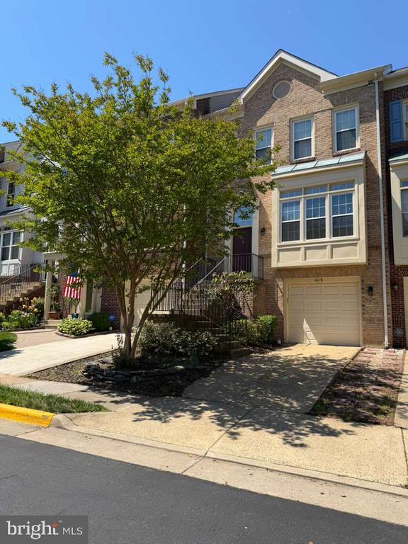 Building Photo - 6618 Thurlton Dr