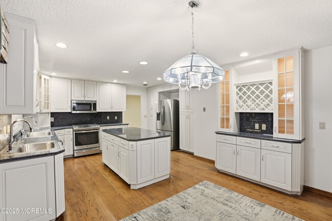 Building Photo - 601 Duchess Ct