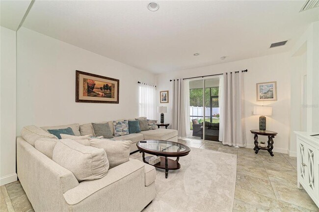 Building Photo - 4650 Woodbrook Dr