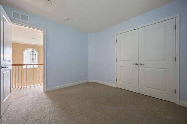 Building Photo - 463 Quail Landing Cir