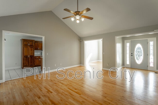 Building Photo - 145 Candie Ln