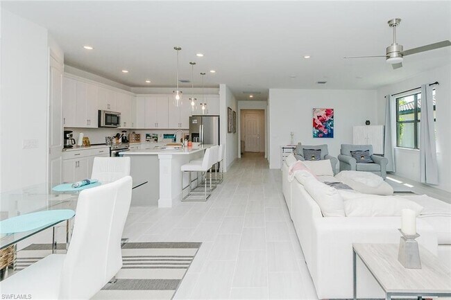 Building Photo - 5939 Gala Dr