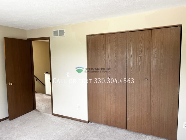 Building Photo - 931 Trimble Dr