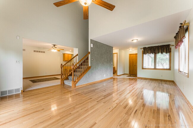 Building Photo - 113 Andresen Ct