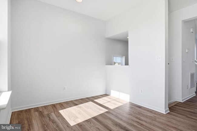 Building Photo - 38 Kirby Ct