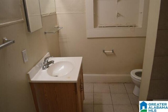 Building Photo - NOW AVAILABLE! RENT ME TODAY!