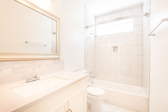 Building Photo - 1302 San Miguel Dr
