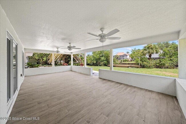 Building Photo - 2060 Newfound Harbor Dr