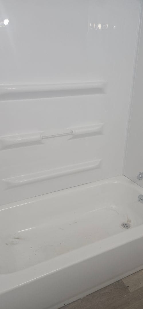 Building Photo - Newly Renovated