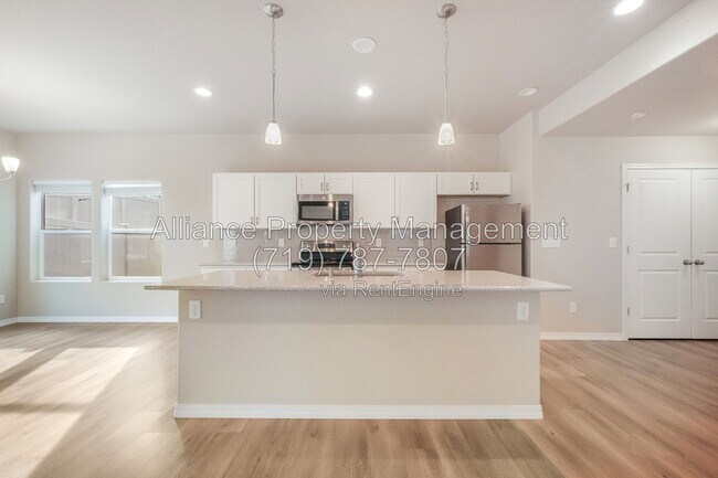 Building Photo - 7851 Lathrop Vw