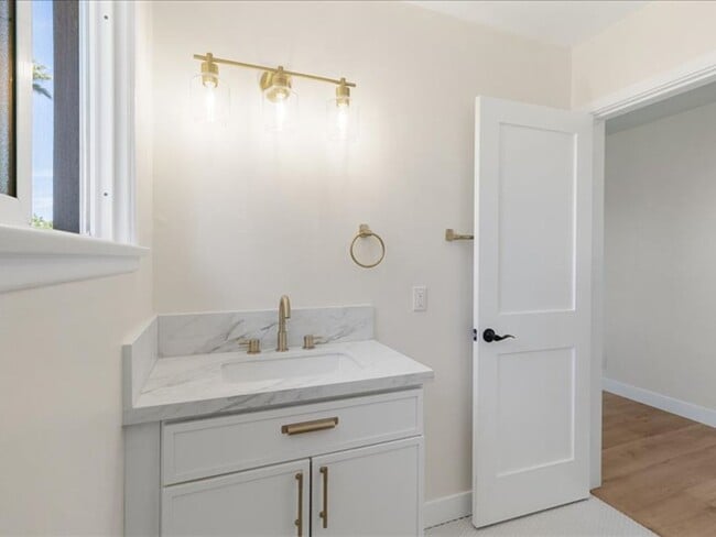 Building Photo - Amazing views at this 4 bedroom renovated Fallbrook home in a quiet neighborhood with a loft offi...