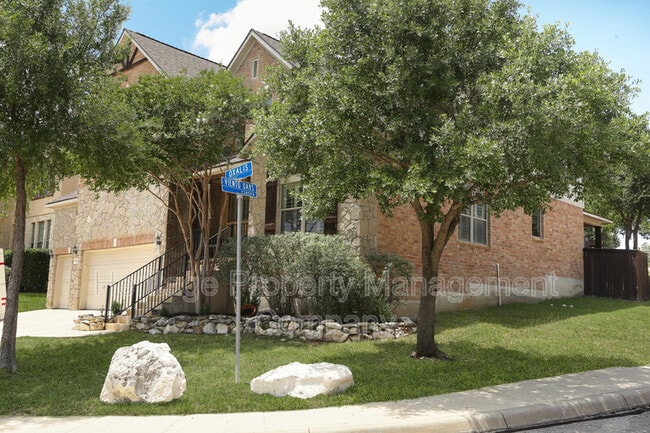 Building Photo - 611 Oxalis