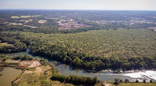 Building Photo - 126 Short Toed Swoop