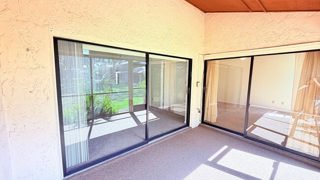 Building Photo - Beautiful 2bed/2ba Town Home in the Amazing Community of Fern Park!
