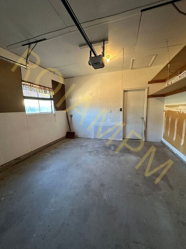 Building Photo - 224 Pasherma Kay Dr