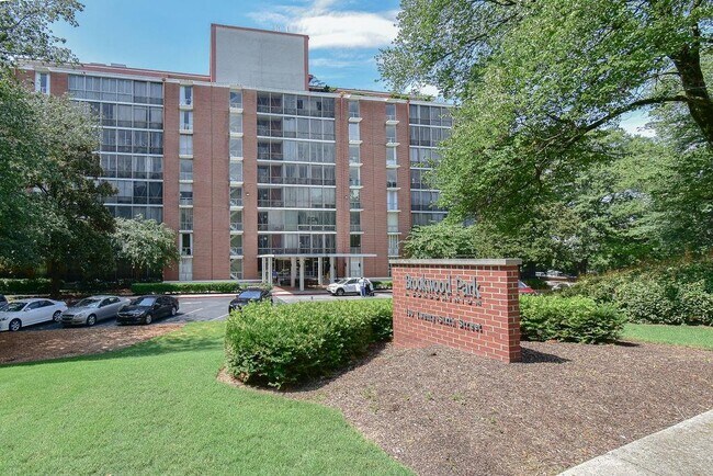 Building Photo - 130 26th St NW