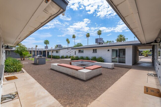 Building Photo - Fashion Square Apt1|SWVillage|Scottsdale|8...