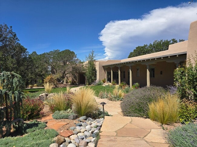 Building Photo - 3876 Old Santa Fe Trail