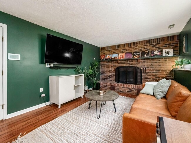 Building Photo - 8346 Seabright Dr