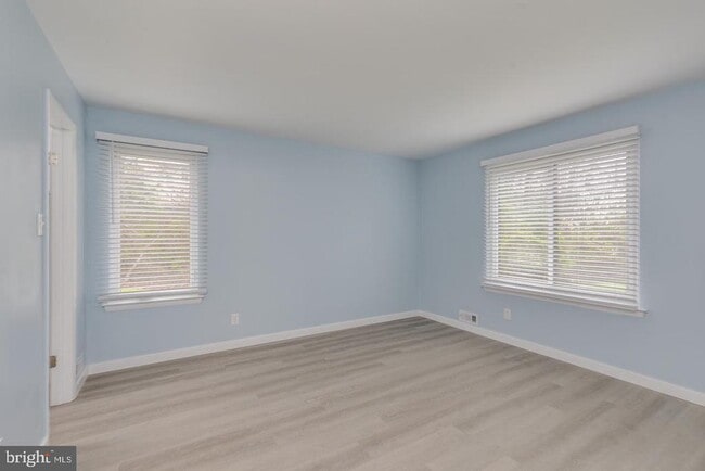 Building Photo - 1929 The Woods II